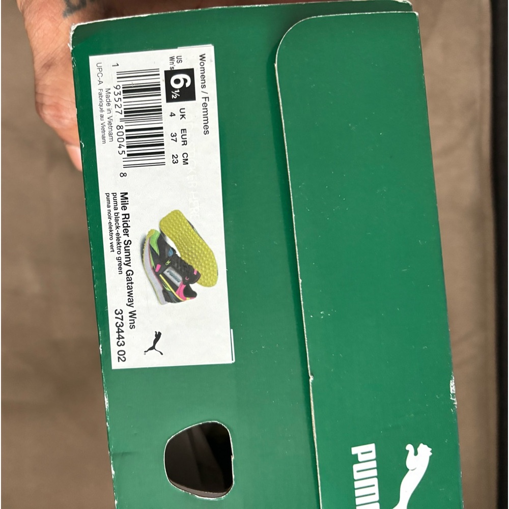 Womens pumaa running shoe size 6.5 brand new!